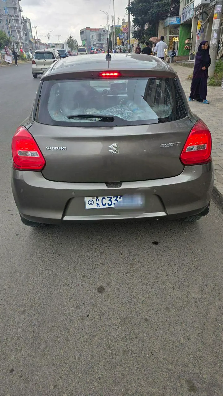 Suzuki Swift 2022 Automatic – photo 3