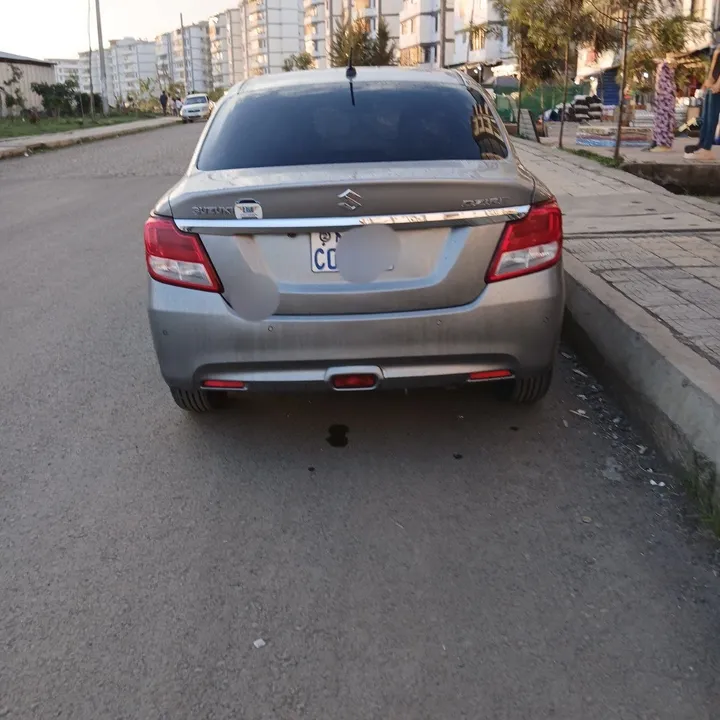 Suzuki Dzire 2022 Automatic – photo 4