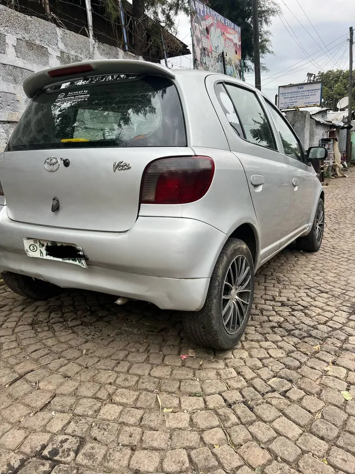 Toyota Vitz 2001 Automatic – photo 3