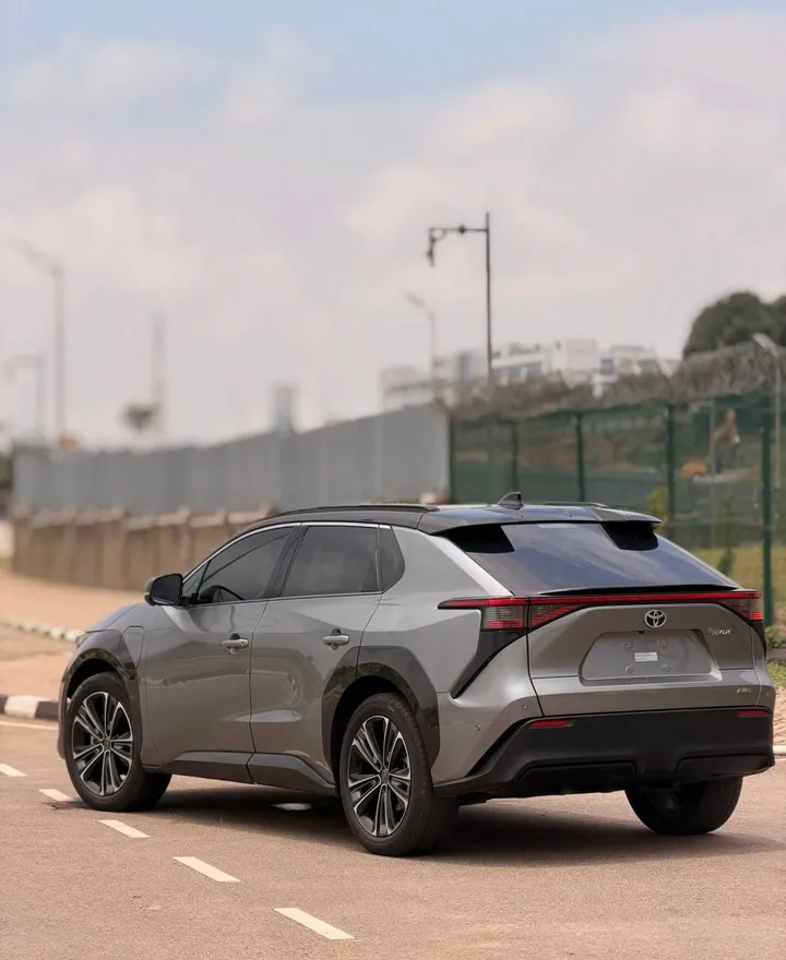 Toyota bZ4X Ultra Electric SUV – photo 6