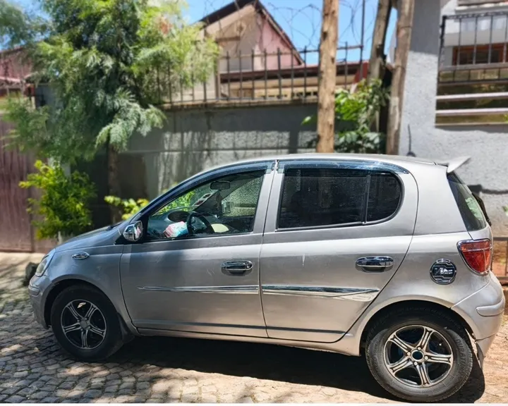 Toyota Vitz 2003 Automatic – photo 3