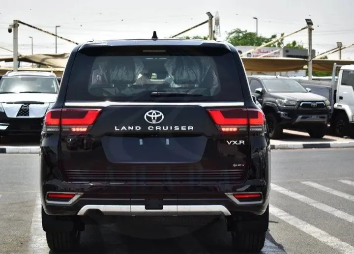 2025 Toyota Land Cruiser VXR Hybrid – photo 4