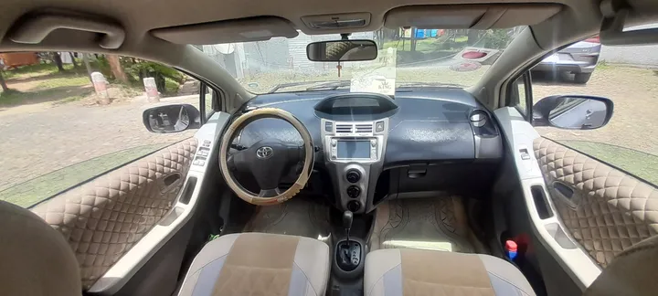 Toyota Yaris Compact 2008 – photo 6