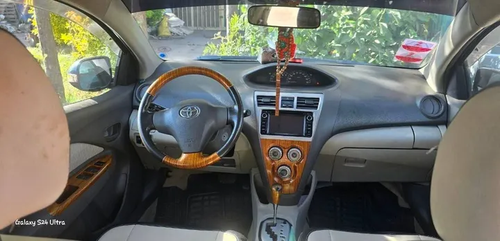 Toyota Belta 2010 – photo 4