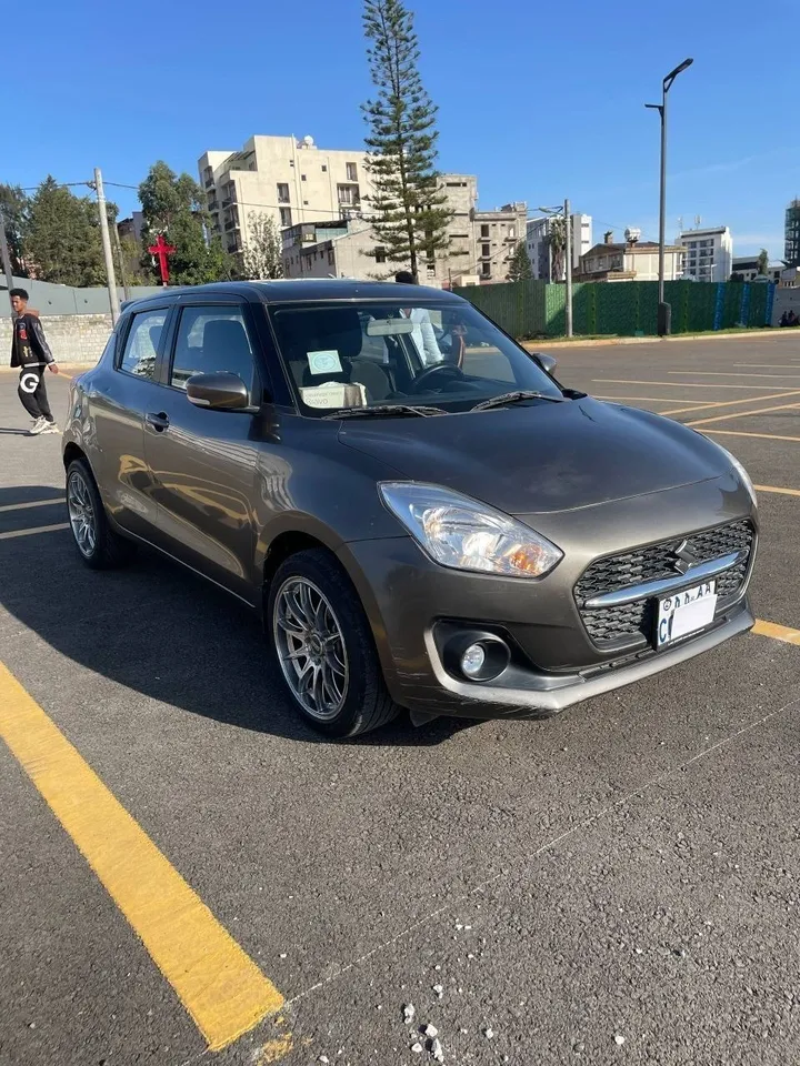 Suzuki Swift 2022 Full Option – photo 5