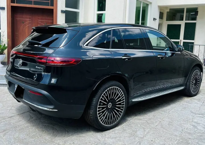 Mercedes-Benz EQC 400 4Matic Sport – photo 4
