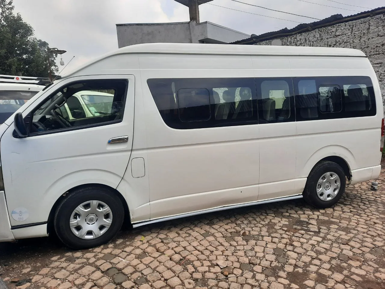 Toyota Hiace Highroof 2016 Manual – photo 7