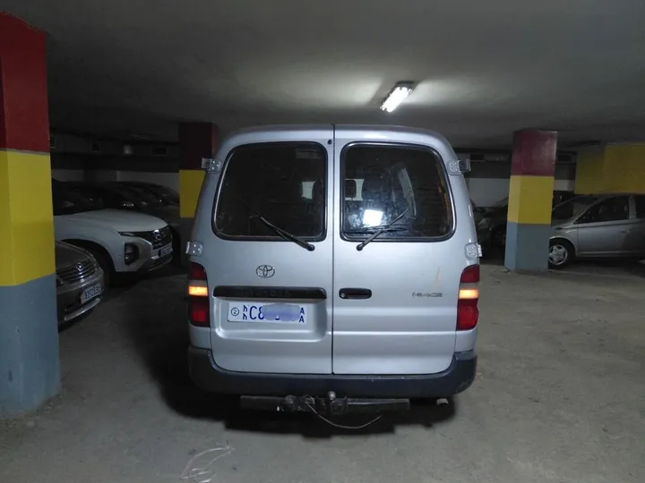 Toyota Hiace 2005 Diesel Manual – photo 3