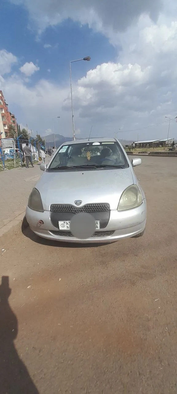 Toyota Vitz 2001 Automatic – photo 3