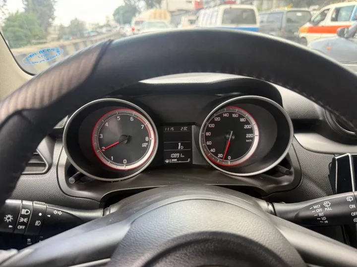 Suzuki Swift 2022 Full Option – photo 3
