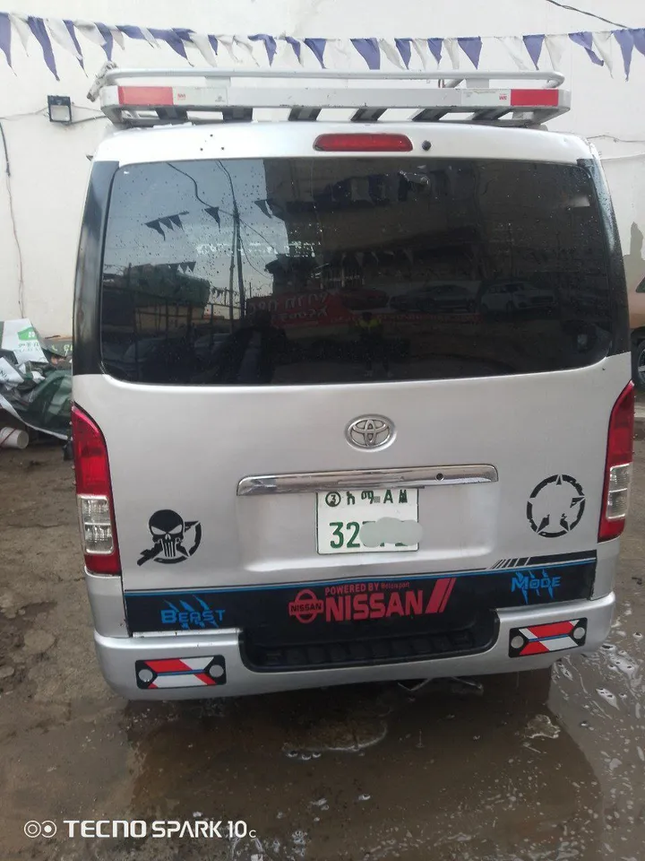 Toyota Hiace Van 2007 Manual – photo 6
