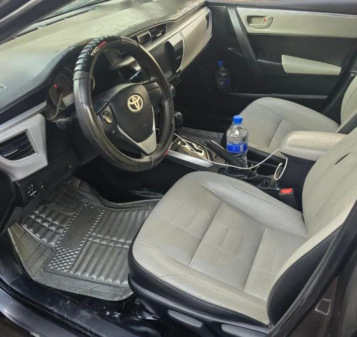 Toyota Corolla 2013 Automatic – photo 3
