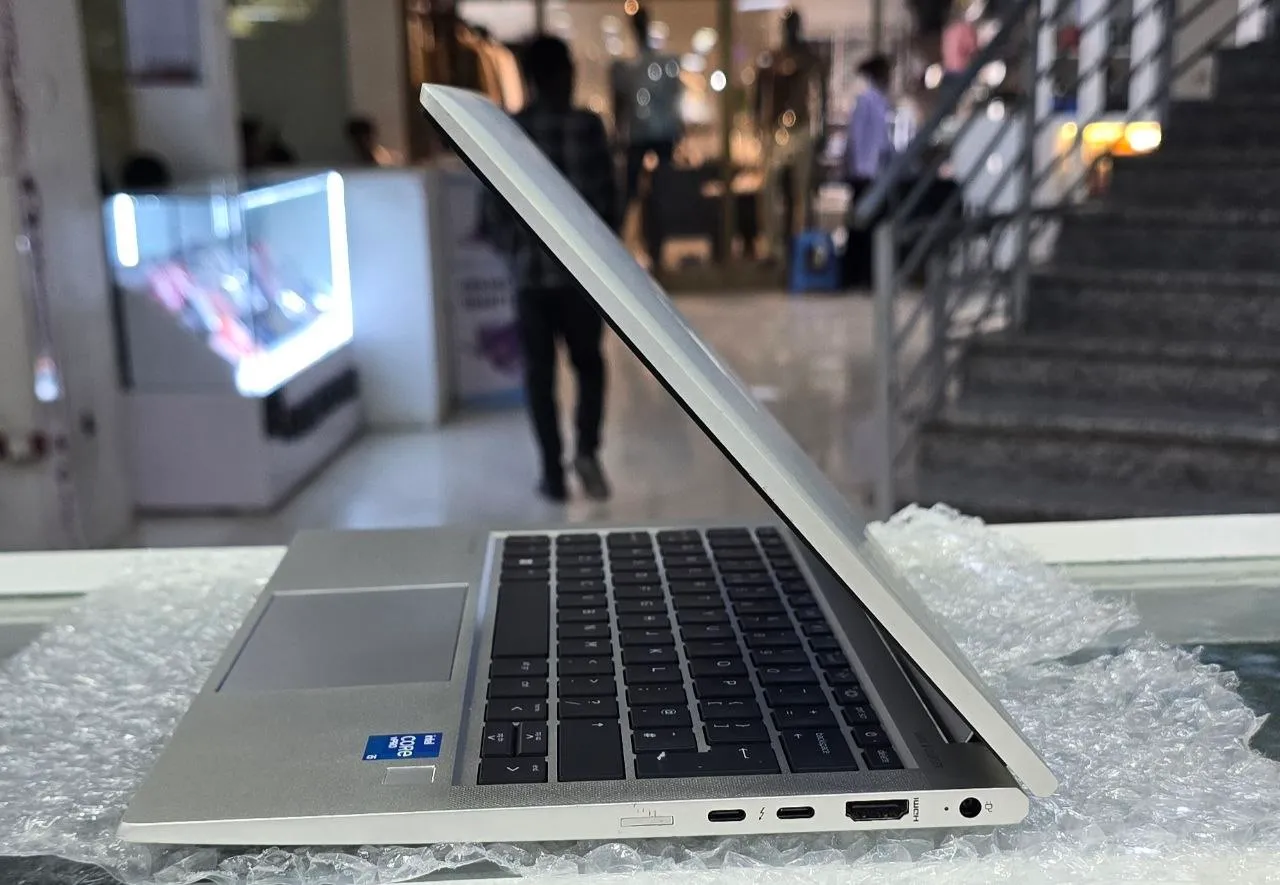 HP EliteBook 830 G8 i5 Laptop – photo 3
