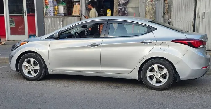 Hyundai Elantra 2015 Automatic – photo 3