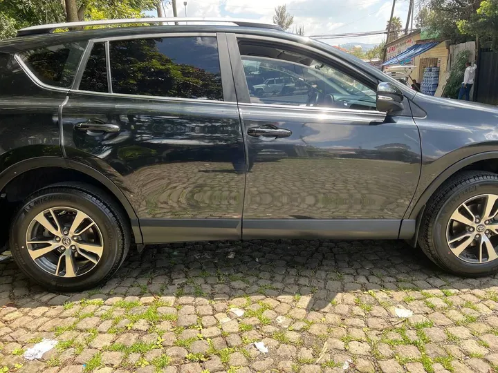 Toyota RAV4 2017 AWD Automatic – photo 6