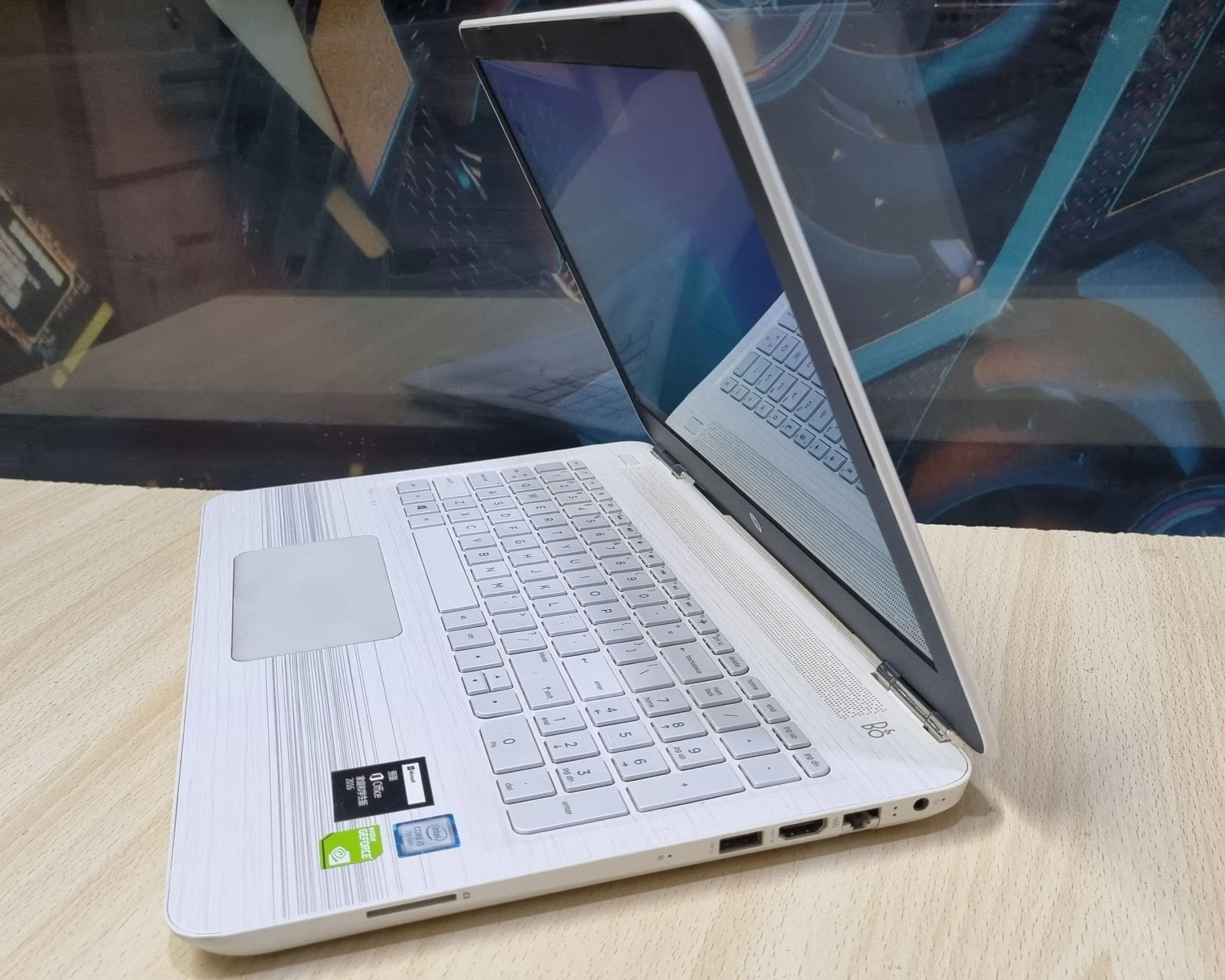 HP Pavilion i5 7th Gen Laptop – photo 4