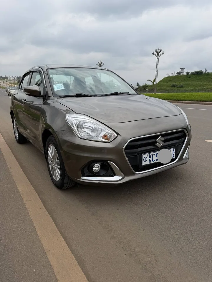 Suzuki Dzire 2022 Automatic – photo 4
