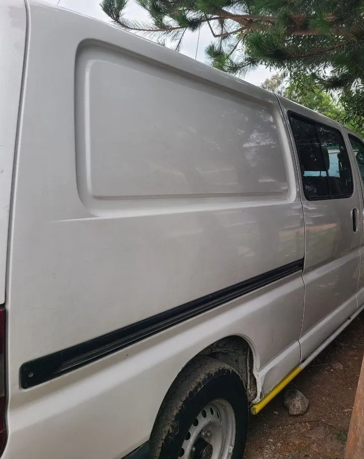 Toyota Hiace Dolphin 2006 Van – photo 4
