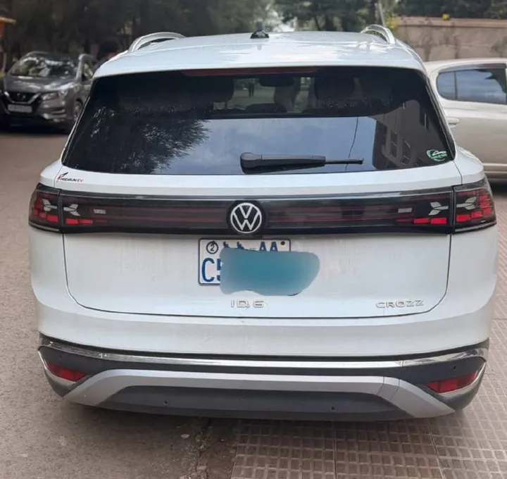 Volkswagen ID6 Crozz Pro 2023 – photo 5