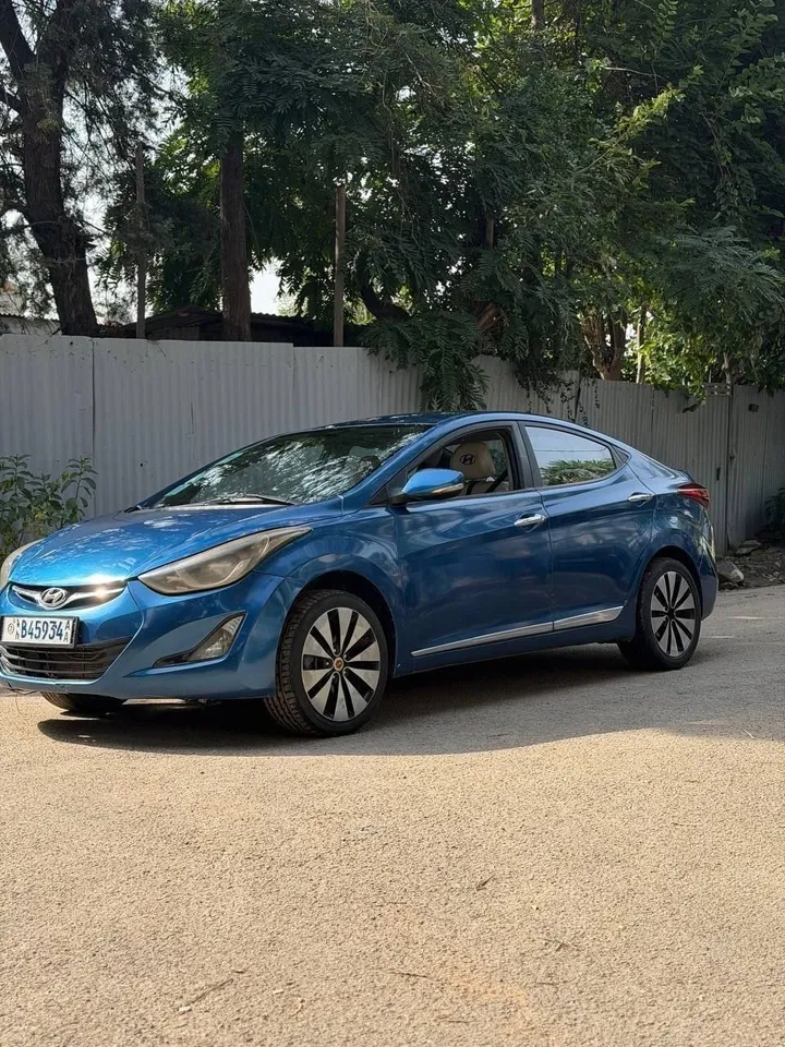 Hyundai Avante 2016 Automatic – photo 5