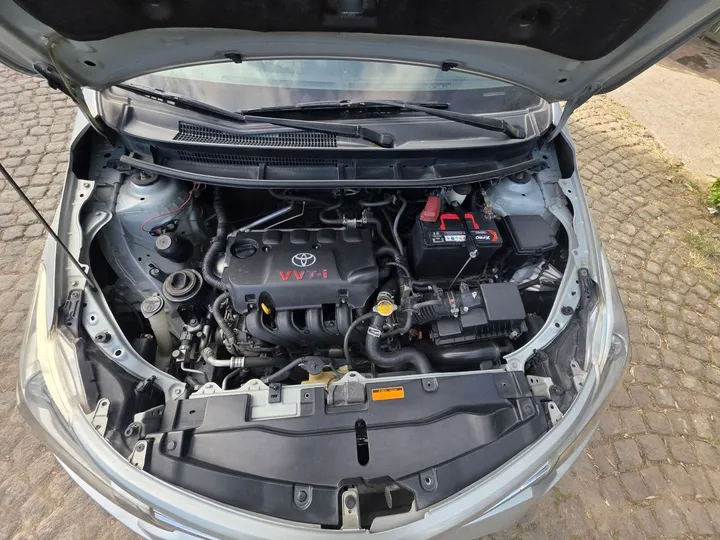 Toyota Yaris 2014 Sedan – photo 8