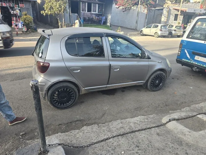 Toyota Vitz 2003 – photo 3