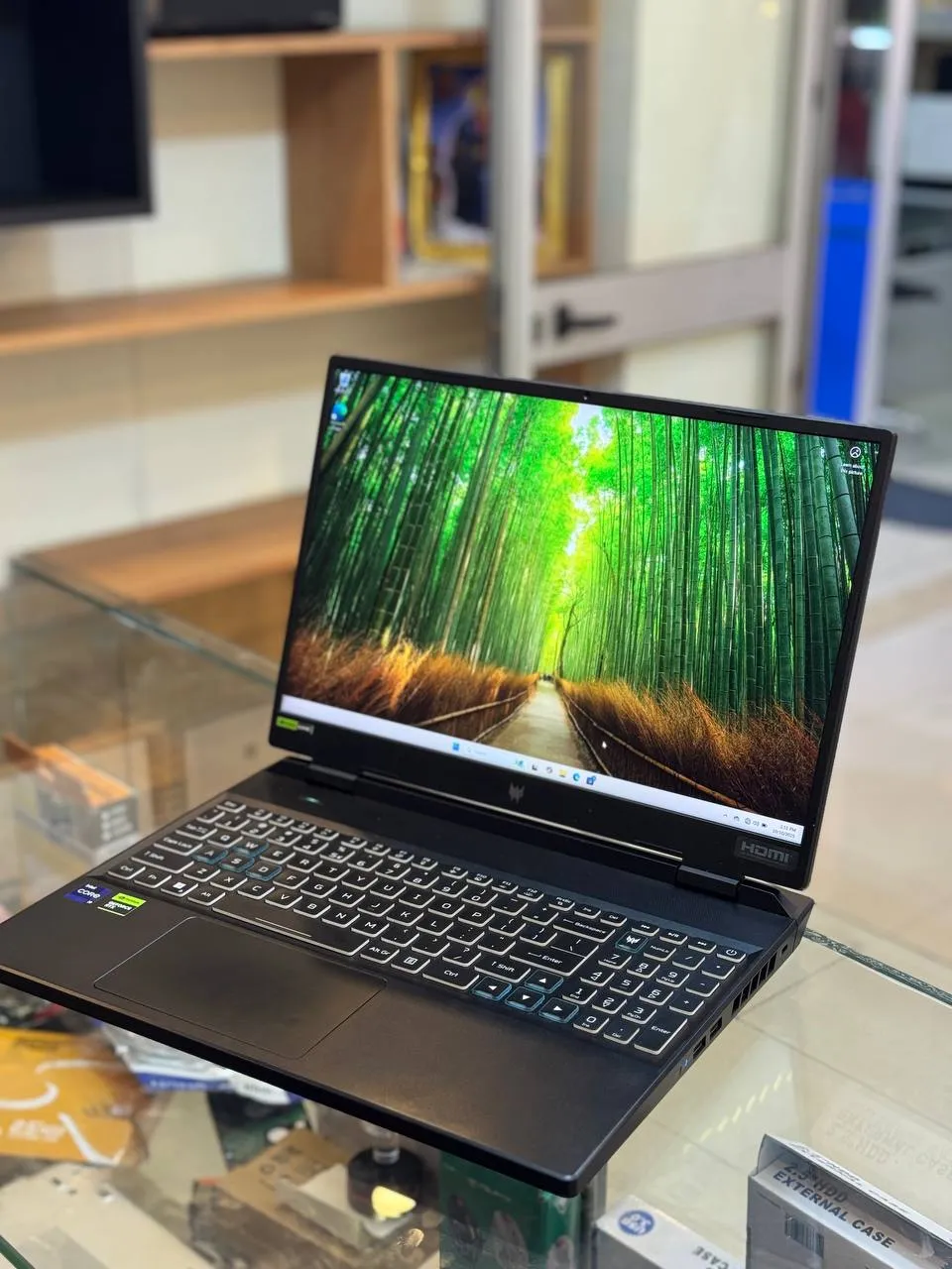 Acer Predator Helios 300 RTX 4060 – photo 4