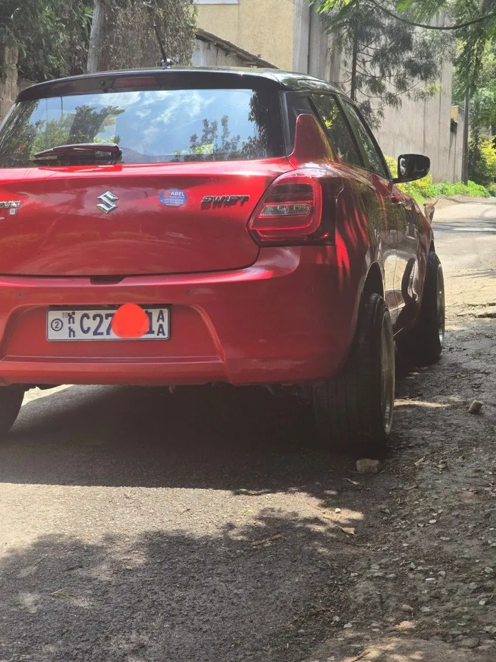 Suzuki Swift 2022 Automatic – photo 4