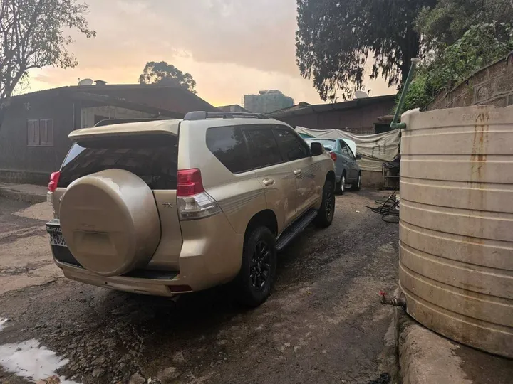 Toyota Land Cruiser Prado 2009 – photo 5
