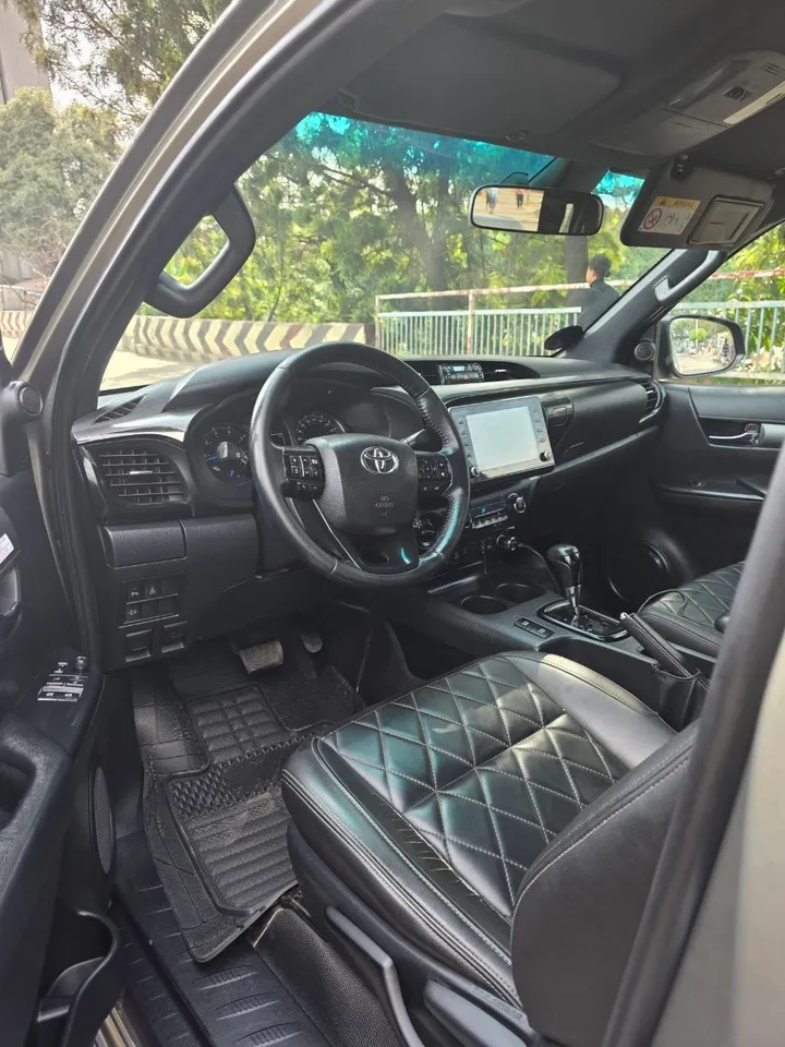 Toyota Hilux 2021 Automatic Diesel – photo 3