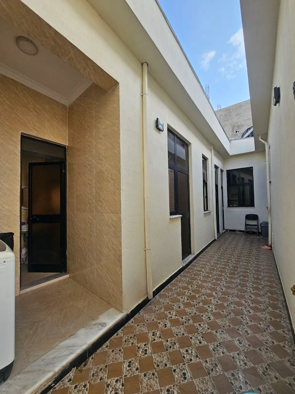 250 m2 Modern Villa Around Summit – photo 4