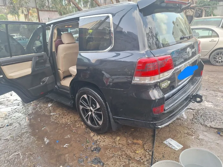 Toyota Landcruiser G-XR V8 Automatic – photo 8