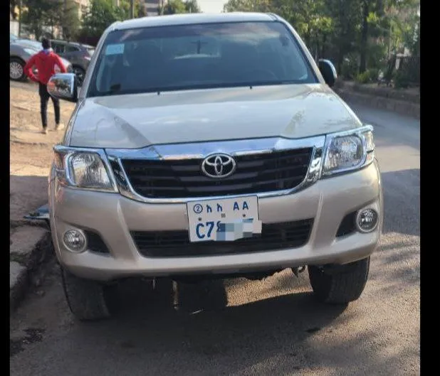 Toyota Hilux 2014 Double Cab – photo 3