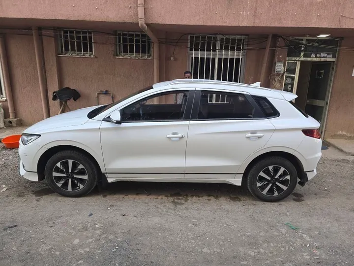 BYD e2 2023 Electric Car – photo 3