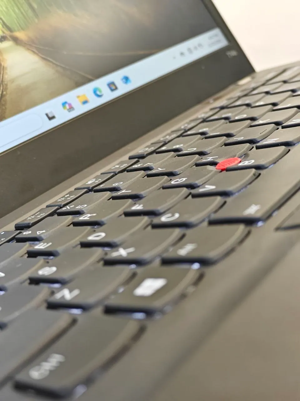 Lenovo Thinkpad T14s Gen 1 – photo 5