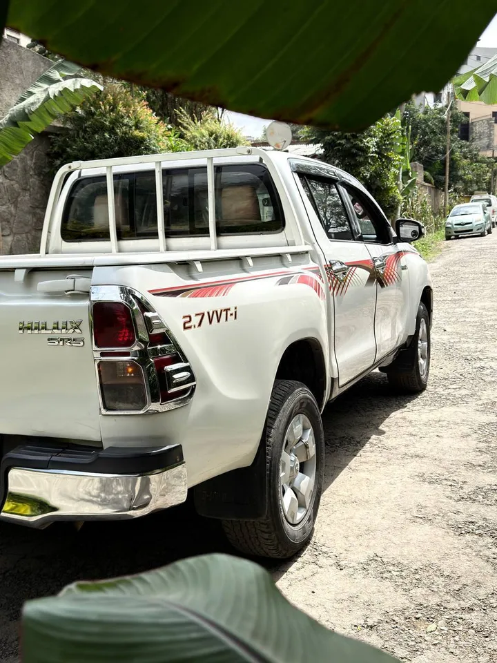 Toyota Hilux 2016 Double Cab – photo 4