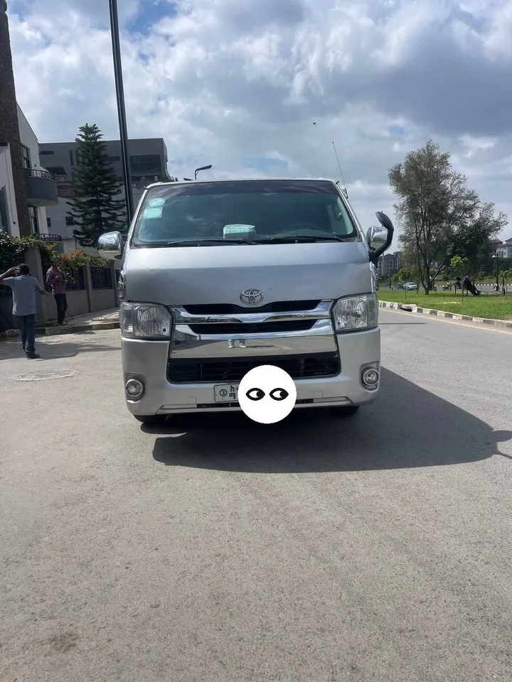 2007 Toyota Hiace Super GL Automatic – photo 3
