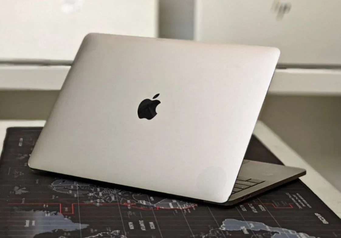 MacBook Pro 2016 i7 16GB 512GB – photo 3