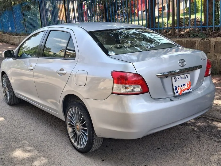 Toyota Belta 2010 Automatic – photo 5