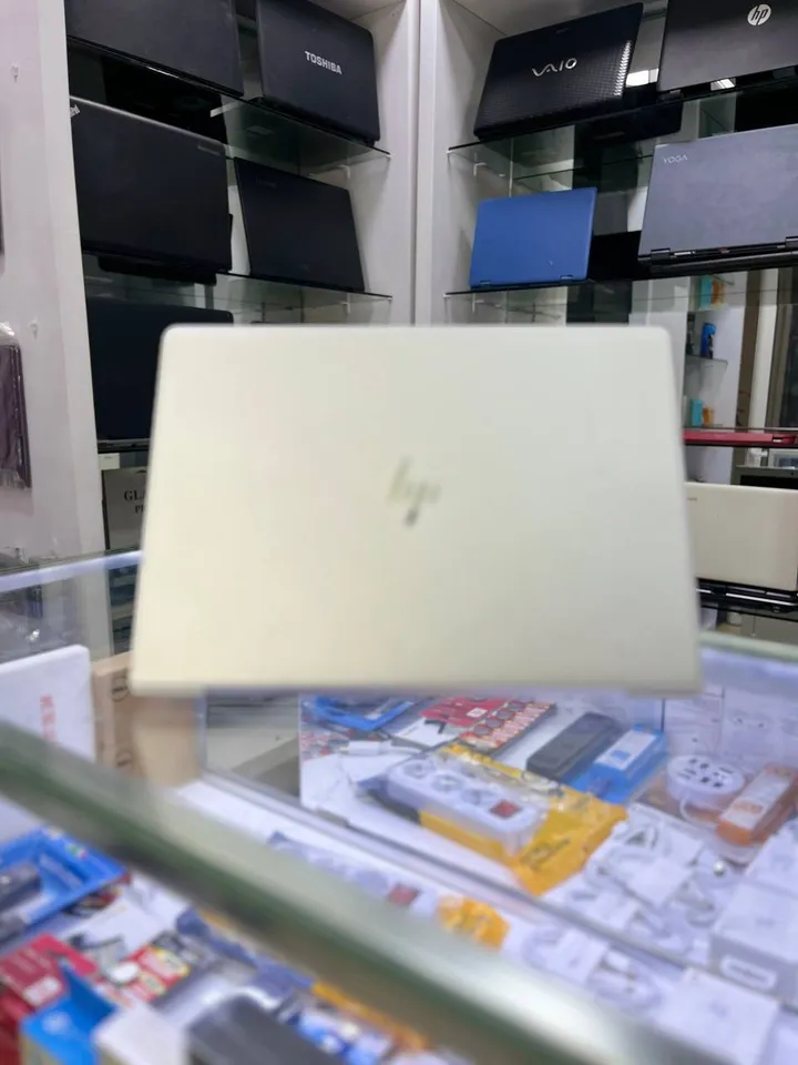 HP EliteBook 840 G5 Laptop – photo 4