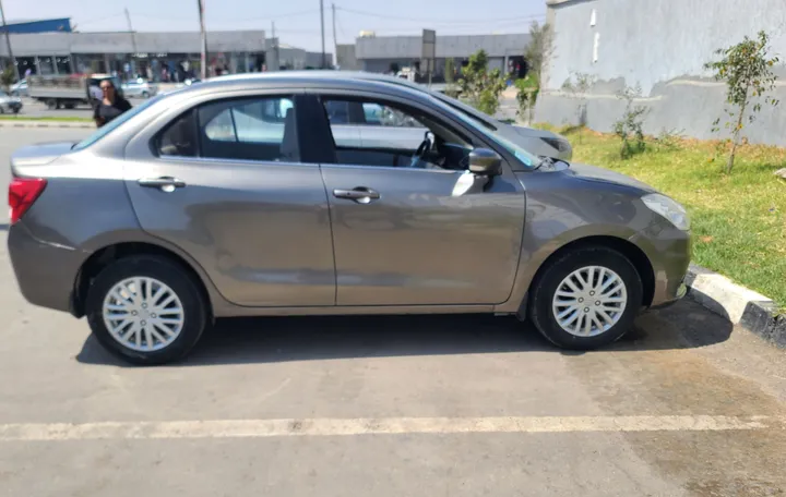 Suzuki Dzire 2022 Automatic – photo 4