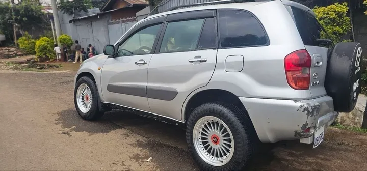 Toyota Rav4 2003 Automatic Full Option – photo 3