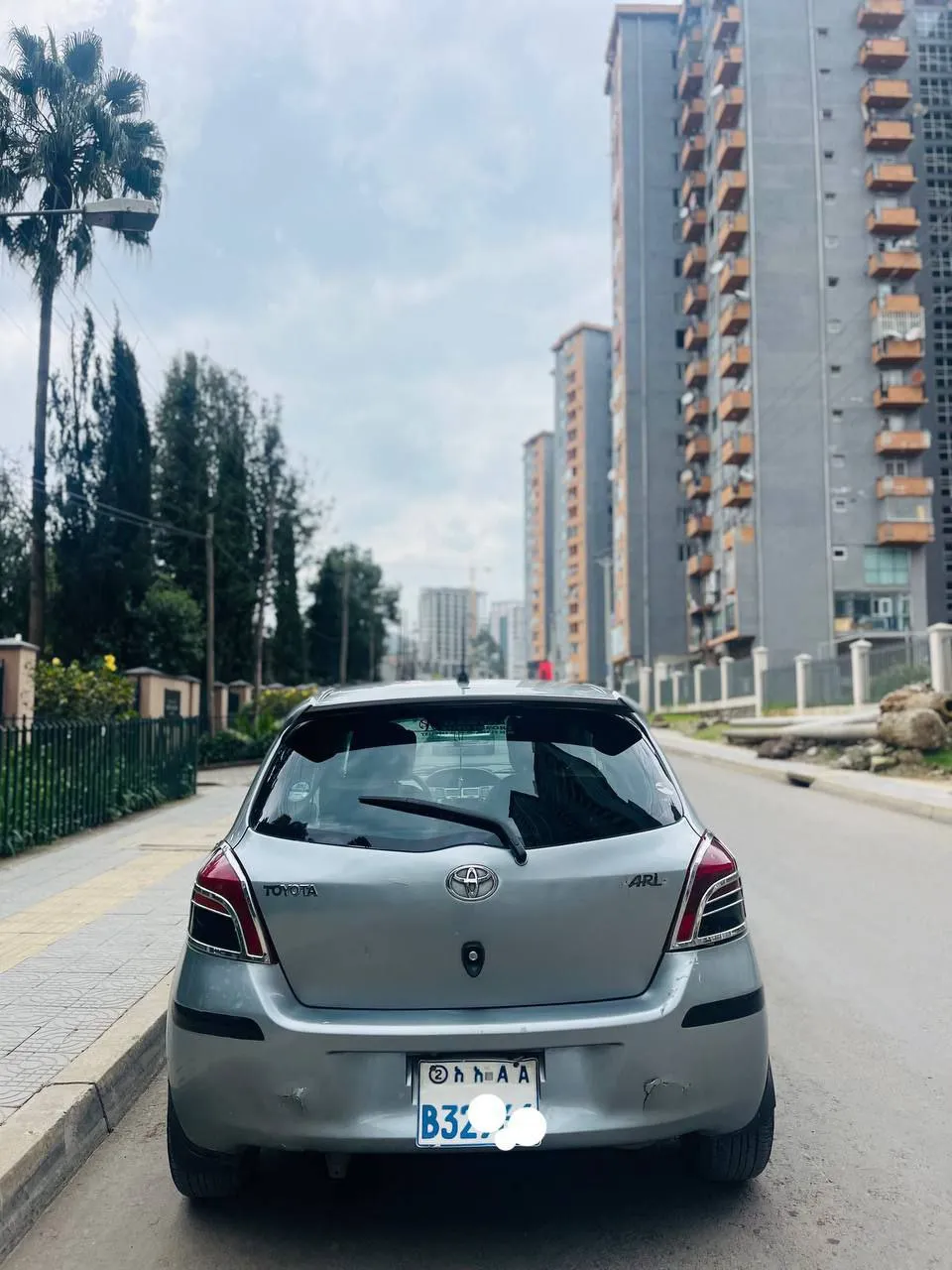 Toyota Yaris Compact 2010 – photo 3