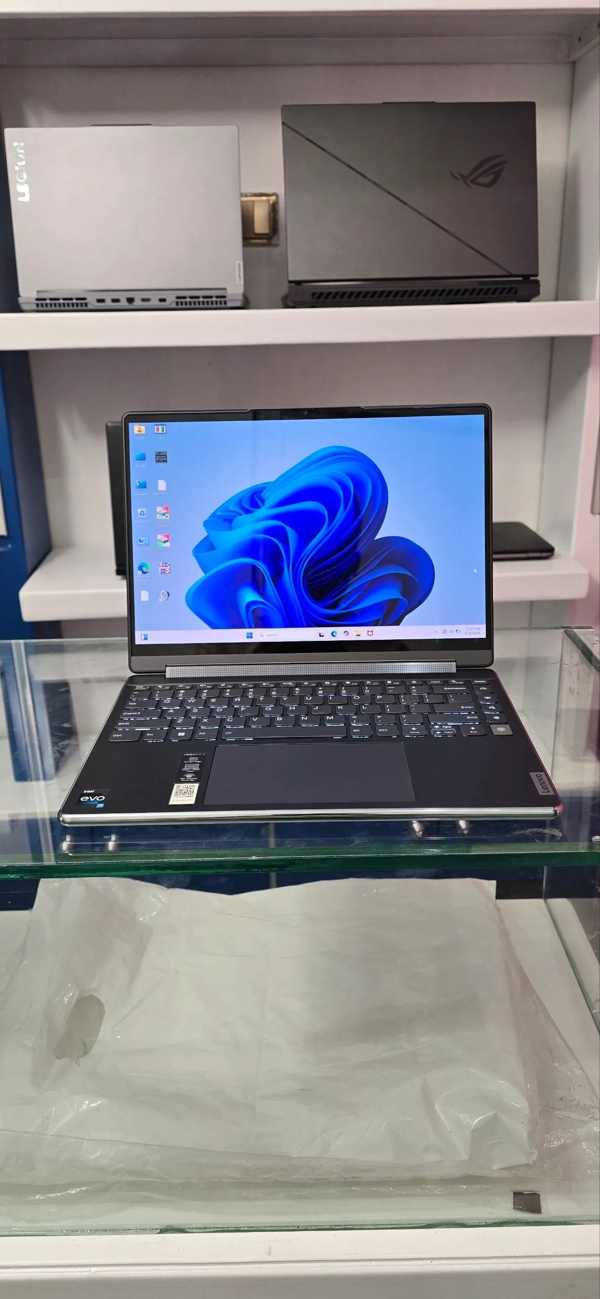 Lenovo Yoga 9i Core i7 Laptop – photo 3
