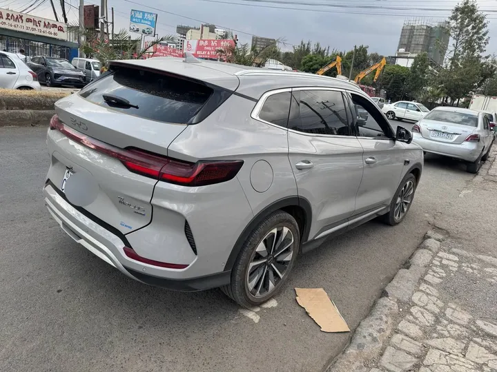 2025 BYD Song Plus Premium – photo 4