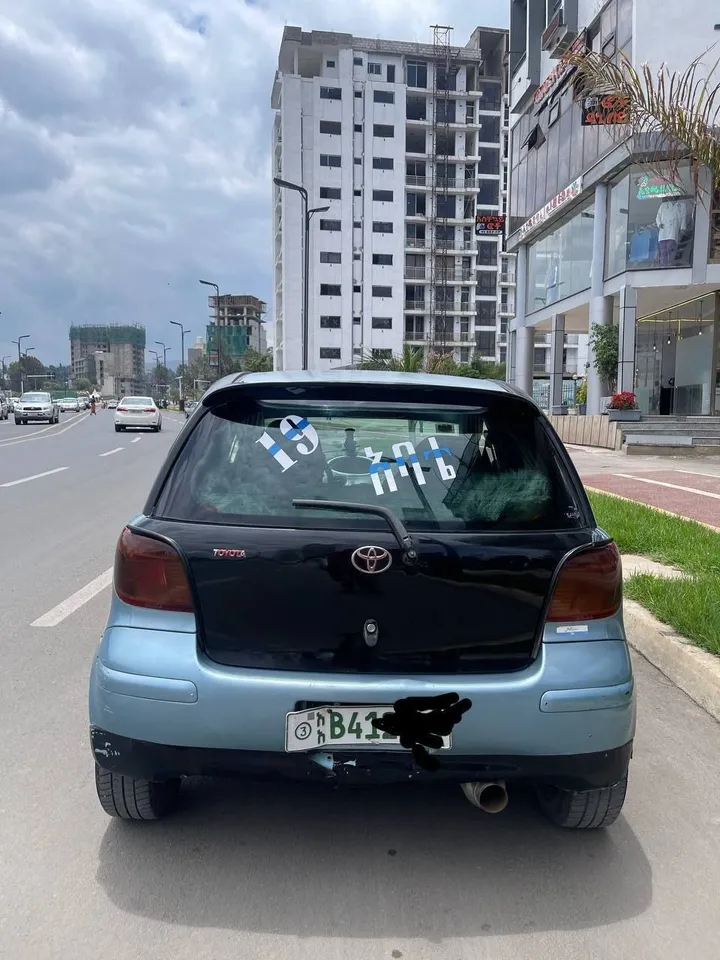 Toyota Vitz 2004 Automatic – photo 3