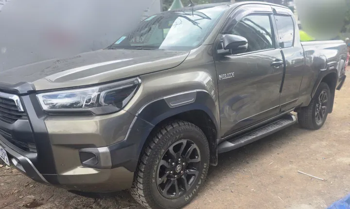 Toyota Invincible 2.4L Diesel Pickup – photo 4
