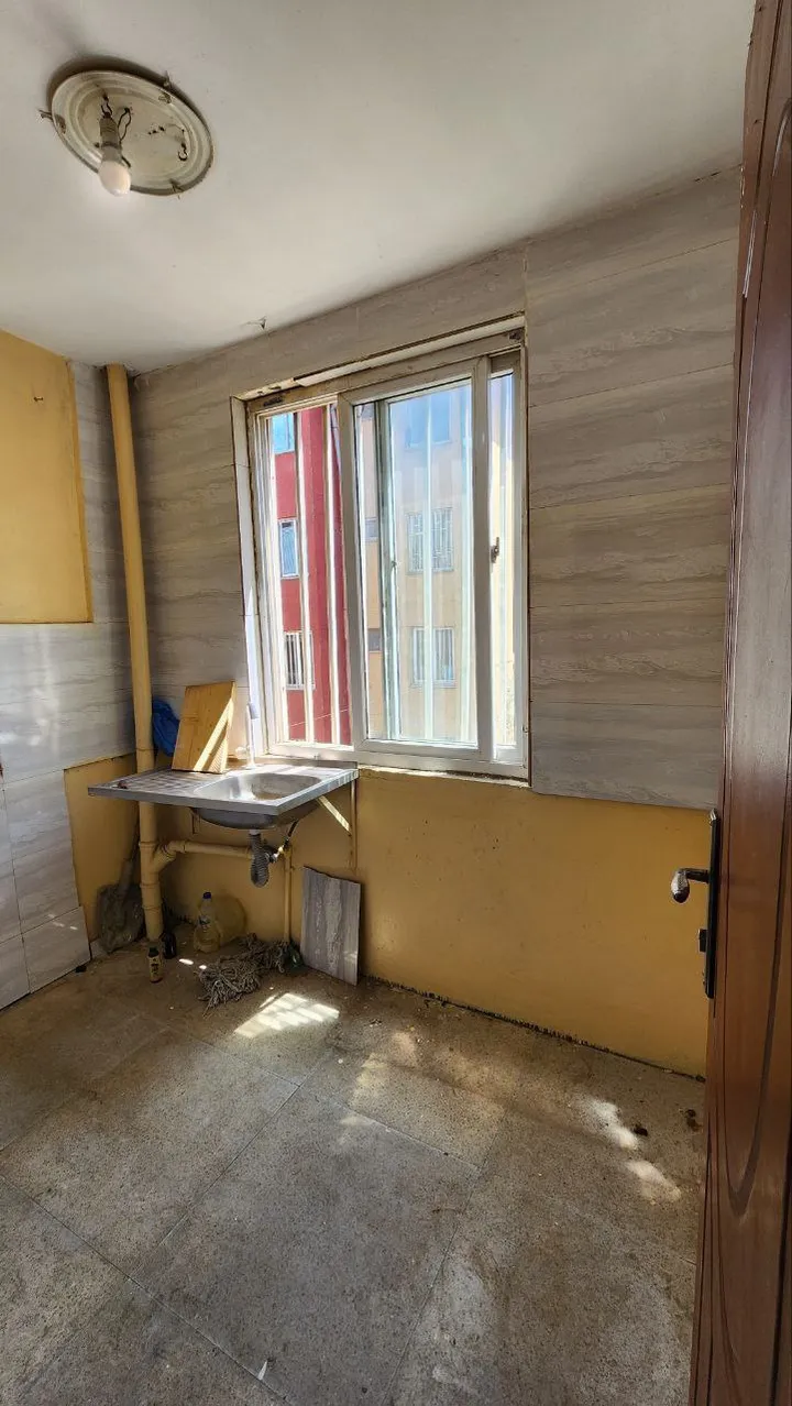 One Bedroom Summit Condominium 47sqm – photo 4