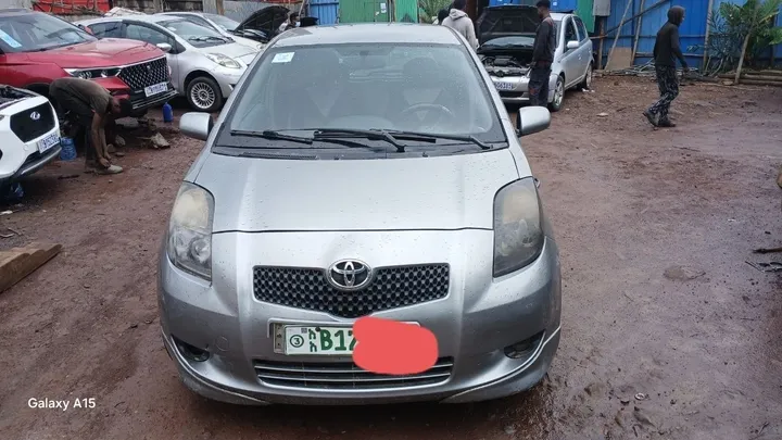 Toyota Yaris Compact 2007 – photo 5