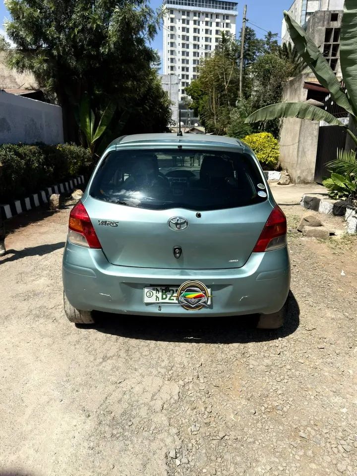 Toyota Yaris Compact 2009 – photo 7